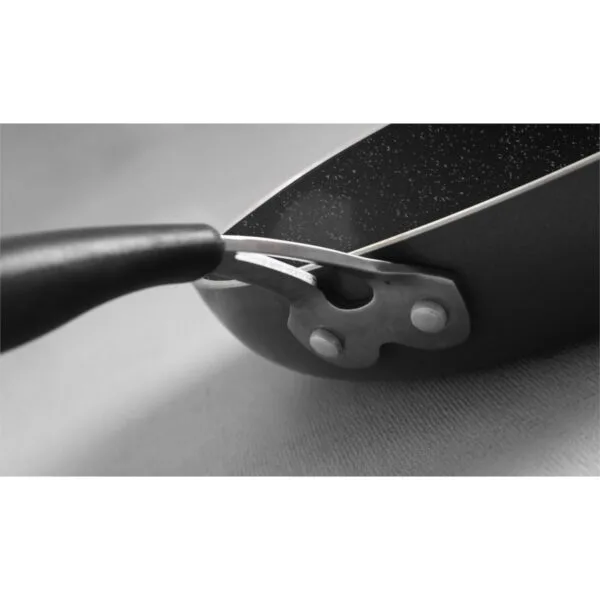 Patelnia aluminiowa z powłoką Teflon Platinum Professional nieprzywierającą śr. 32 cm - Hendi 621158 8 621158 4