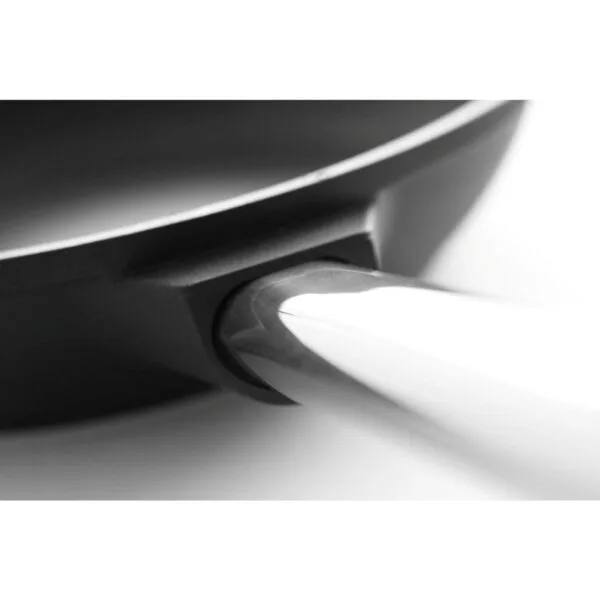 Patelnia indukcyjna Profi Line z odlewu aluminium powlekana tytanem śr. 240 mm - Hendi 629154 3 629154 4